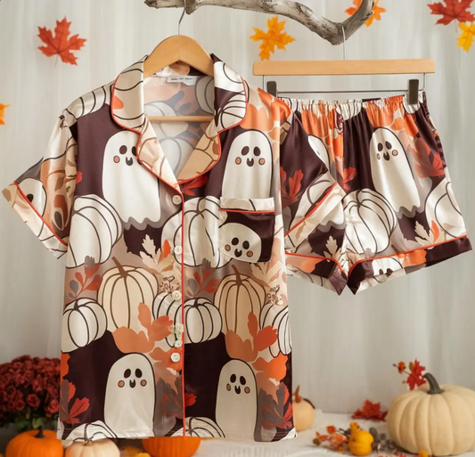 Cute Ghosts and Pumpkins Satin Pajamas Set, Ghost Pajamas, Halloween Pajamas, Fall Aesthetic Pajamas, Cozy Autumn Pajamas, Spooky Season Pjs