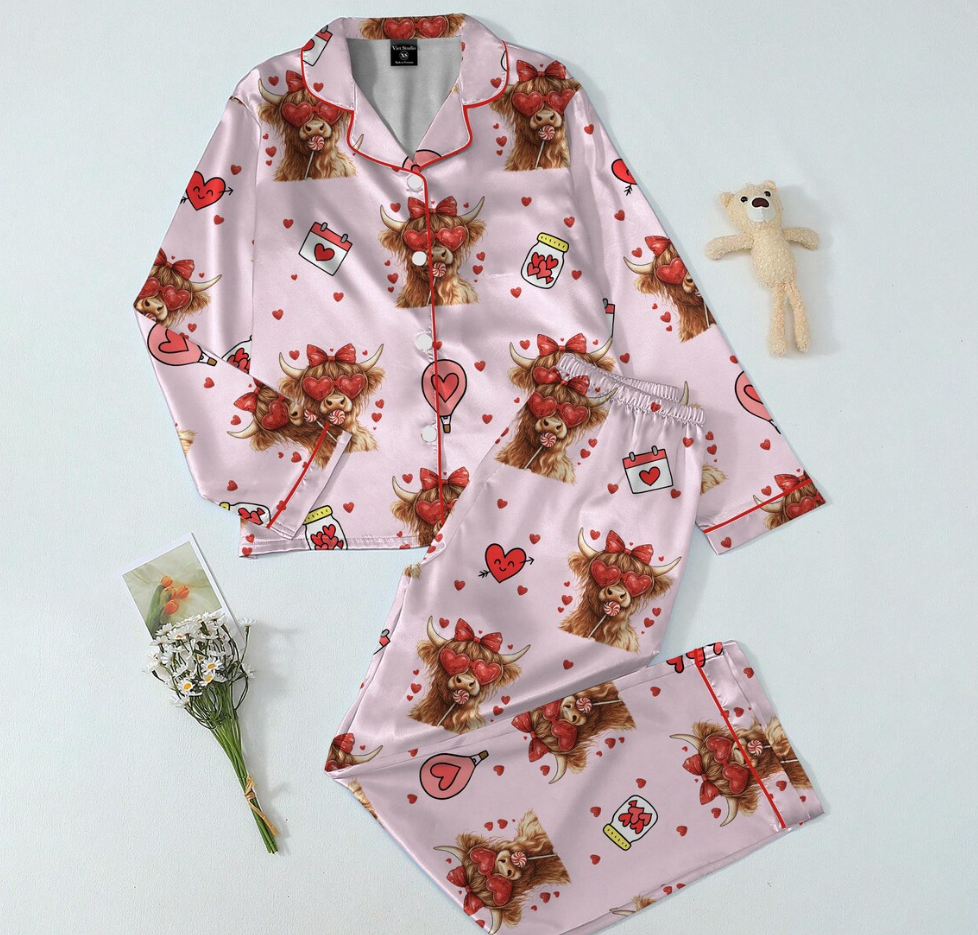 Women’s Valentine Cow Pajamas – Cute Highland Cow Satin Sleepwear with Heart Print, Cozy Loungewear Gift for Her
