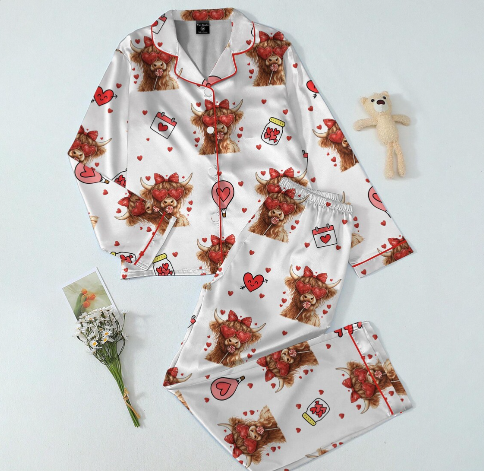 Valentine Highland Cow Pajama Set for Women – Cute Cow Print Satin PJs with Hearts, Cozy Valentine’s Day Gift