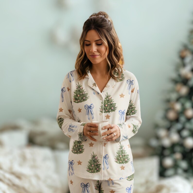 Mom & Daughter Coquette Satin Pajamas Set – Blue Bow Christmas Tree PJs, Matching Holiday Outfit, Cute Family Sleepwear for Christmas