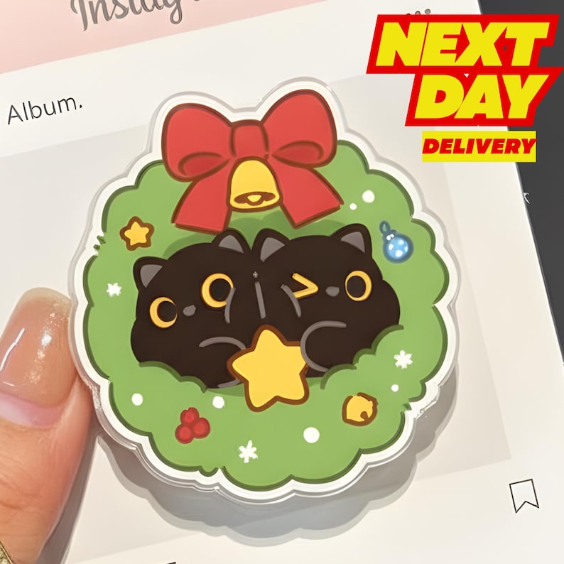 Christmas Wreath Cat MagSafe Phone Grip: Kawaii Holiday Magnetic Grip, Cute Black Cat Phone Holder, Festive Gift for Teens & Cat Lovers