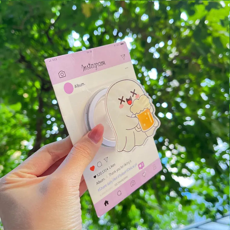Ghost with Beer Magnetic Phone Holder: Funny Ghost Phone Grip, Kawaii Ghost Holding Beer, Perfect Gift for Halloween and Party Lovers