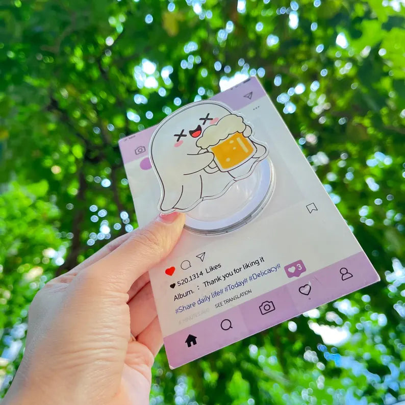 Ghost with Beer Magnetic Phone Holder: Funny Ghost Phone Grip, Kawaii Ghost Holding Beer, Perfect Gift for Halloween and Party Lovers