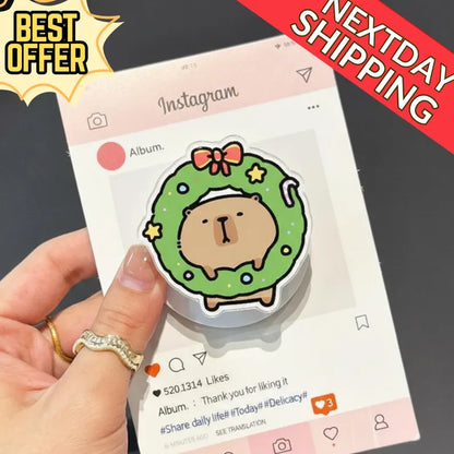 Bear in Christmas Wreath Magnetic Phone Grip: Cute Holiday Bear MagSafe Phone Holder, Xmas Phone Grip, Cute Accessory, Cute Pet Lover Gift